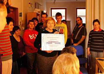 Charita Kaplice - klienti Tolerance převzali nové kuchyňské přístroje z daru od o. s. HYALIT