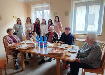 Pizza, úsměvy a společné chvíle v Domě s pečovatelskou službou